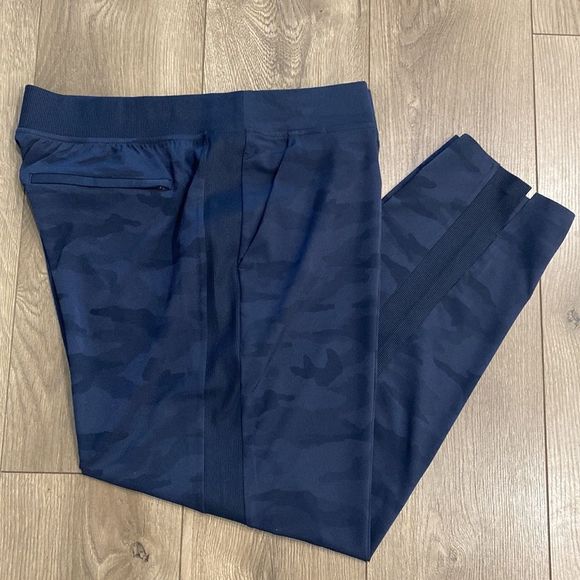 Athleta Pants - Athleta Brooklyn Ankle Blue Camo Pant Joggers Size 16